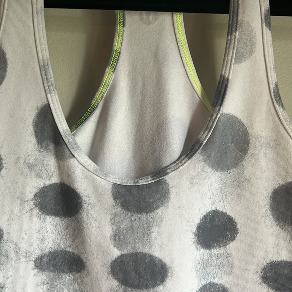 LULULEMON - SPOTTED ATHLETIC TANK - SIZE 4 - Picture 4 of 4